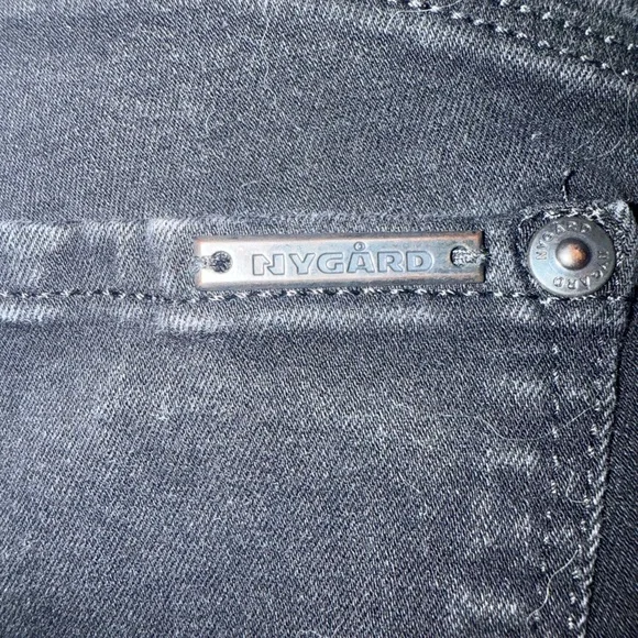 Nygard size small woman’s jeans - Picture 3 of 3